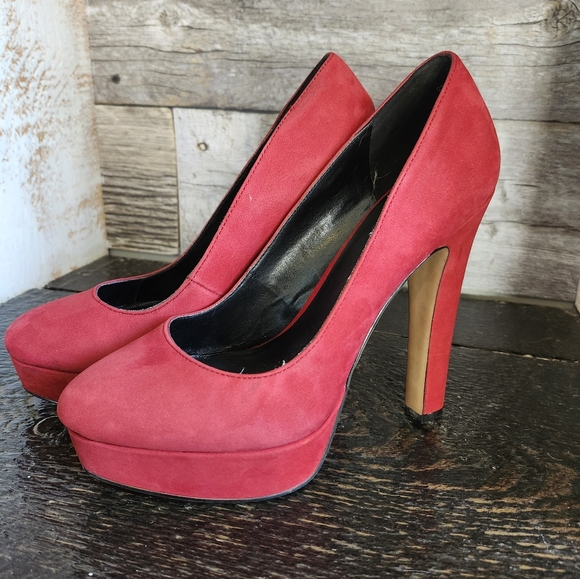 *Nearly New* Faux Suade Aldo Heels - Picture 3 of 7